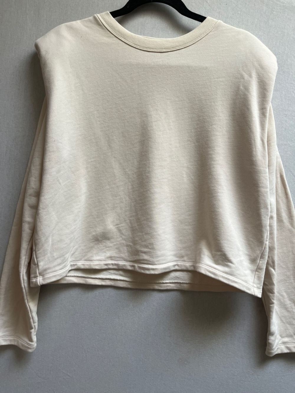 Babaton Aritzia Soft Cream Shoulder Padded Crewneck Sweatshirt Sz M